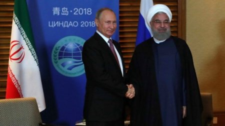 Роухани призвал Россию к диалогу после выхода США из ядерной сделки