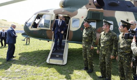 Премьер-министр Армении прибыл в Нагорный Карабах