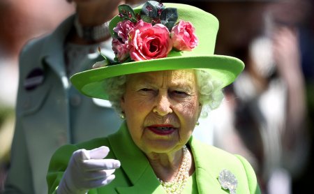 Королева Великобритании утвердила выход страны из ЕС