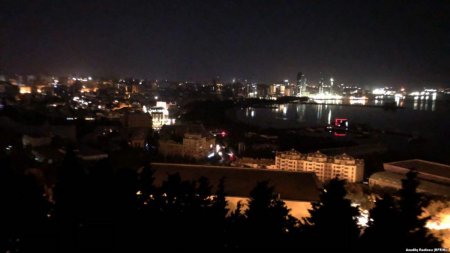 Баку вновь остался без света: Остановилось метро