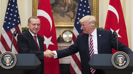 Трамп объявил об удвоении импортных пошлин на сталь и алюминий для Турции