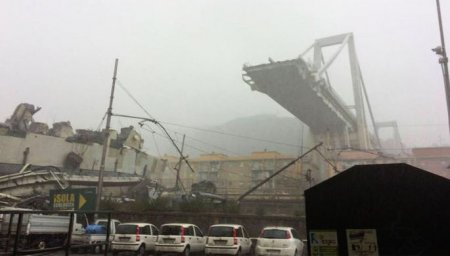 Автомобильный мост обрушился близ Генуи