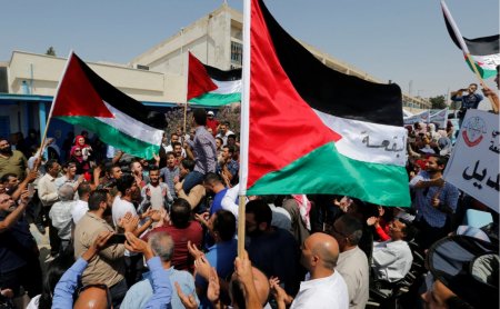Аббас рассказал о предложении Белого дома объединить Палестину и Иорданию