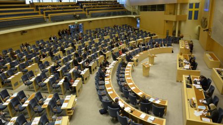 Шведский парламент отклонил кандидатуру действующего премьера Лёвена на новый срок