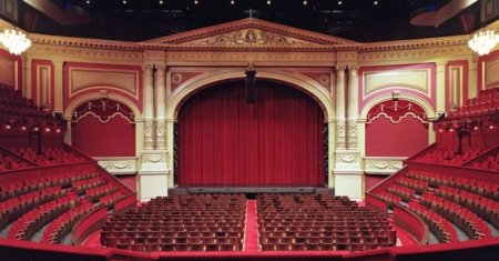 Посещаемость театров выросла на 65% — за последние 5 лет 