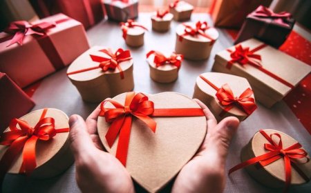 Что подарить на 14 февраля: парню, девушке, друзьям, оригинальные подарки на День всех влюблённых 