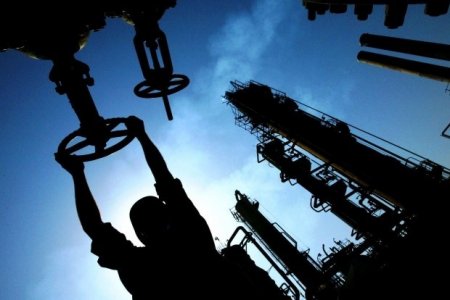 Нефтяники указали на риск аварий из-за запрета отработанных труб