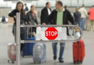 Запрет на въезд в Россию: причины и как проверить