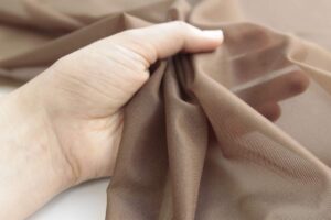Для чего используется флизелин при пошиве верхней одежды