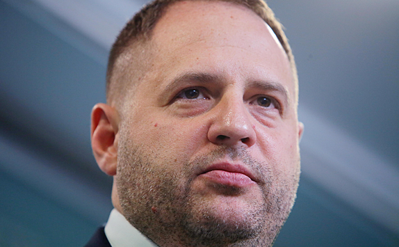 Главу офиса Зеленского обвинили в незаконном присвоении активов Медведчука