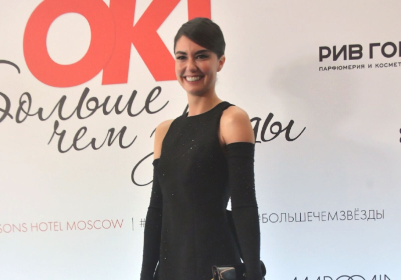 Мокрое тело Муцениеце вызвало оцепенение у мужчин: обнажение редкой красоты (видео)