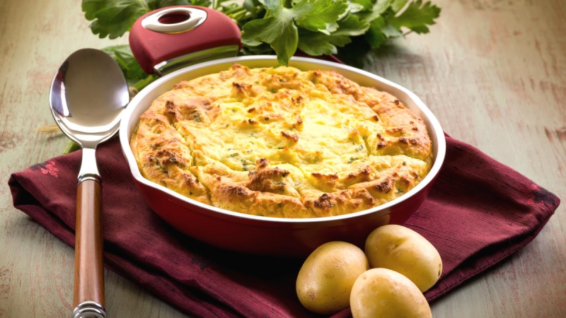 Недорого и вкусно: простой и быстрый картофельный пирог