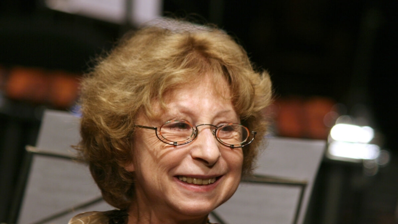 Лия Ахеджакова едет в Европу