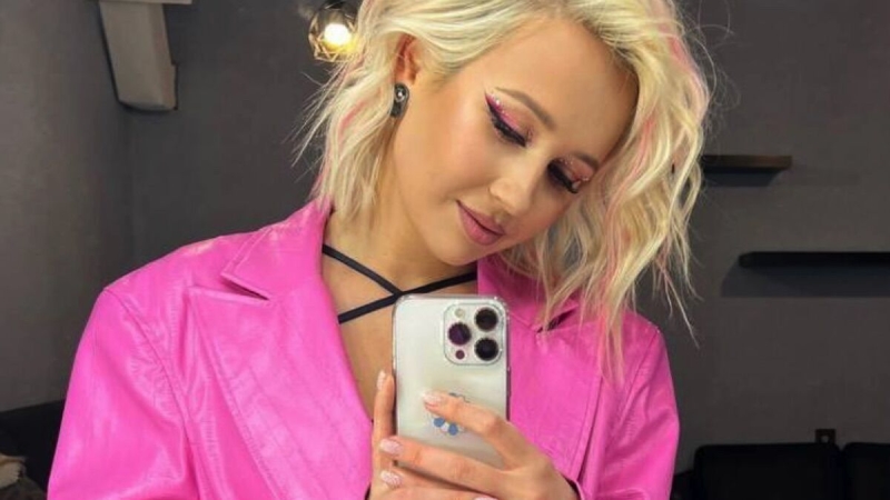 Пришлось включить авиарежим: телефонный номер Клавы Коки попал в Сеть