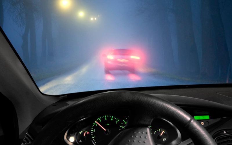 
            Можно ли использовать задние противотуманные фонари. Эксперт все объяснил
        