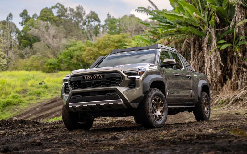 
            Toyota представила новое поколение пикапа Tacoma
        