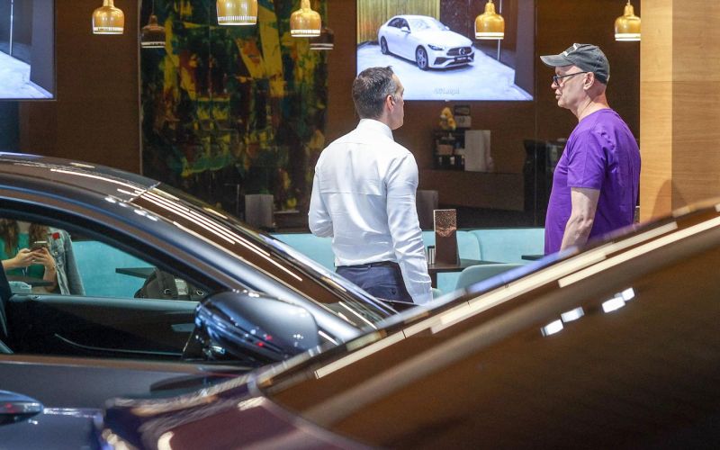 
            В России подорожали «параллельные» автомобили. Сколько стоят Kia и Toyota
        