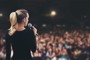 Основные принципы ораторского искусства: голос, жесты и мимика