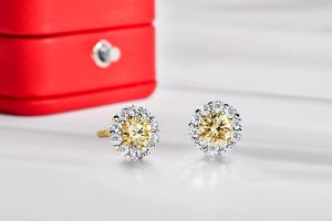 Разнообразие стилей и дизайнов серег с бриллиантами: от классических до современных