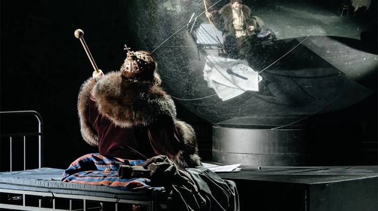 Московский академический театр сатиры открыл юбилейный сотый сезон спектаклем «Иван Васильевич» по пьесе Михаила Булгакова