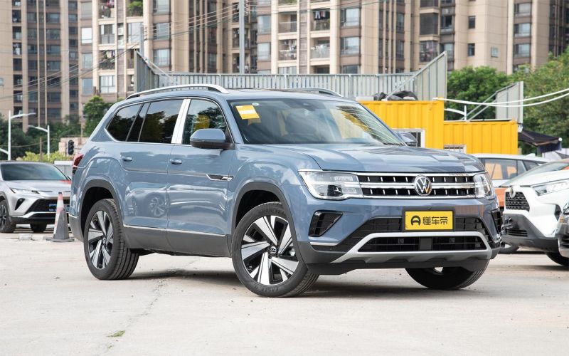 
            В России изменились цены на автомобили Volkswagen и Hyundai. Список
        