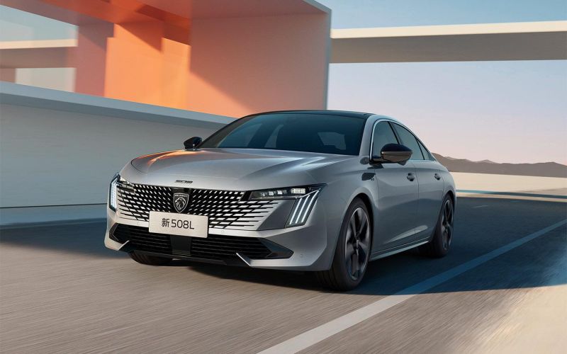 
            В России начнут продавать седан Peugeot 508 L. Он заменит Toyota Camry
        