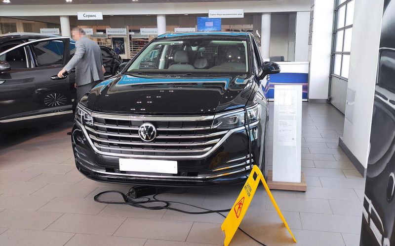 
            Против Мосбиржи ввели санкции. Что будет с ценами на машины и запчасти
        