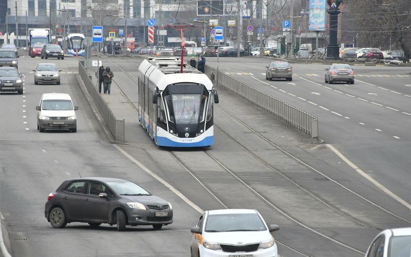 
            Билет 4, вопрос 9 ПДД. Вам можно выполнить разворот
        