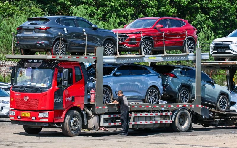 
            Рост утильсбора: ажиотаж на границе, горячка автодилеров, увеличение цен
        