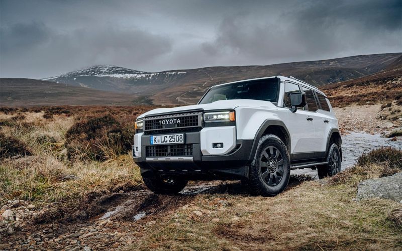 
            Первое знакомство с новым Land Cruiser Prado 250. Особые фишки для России
        