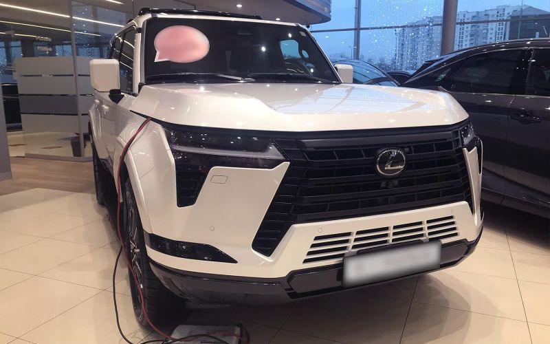 
            Новый Lexus за 18 млн. руб. появился в продаже. Первое знакомство c GX
        