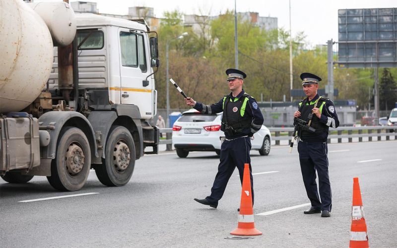 
            Как ГАИ выявляет в потоке водителей, выпивавших накануне. Топ-5 признаков
        