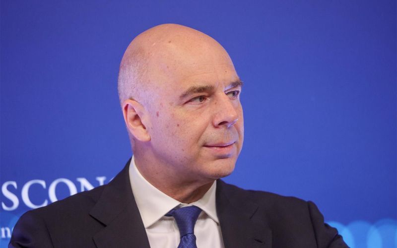 Глава Минфина Силуанов прокатился на универсале Lada Iskra