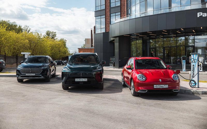 
            Wey, Ora и Pandora. Все о нюансах работы гибридов и электрокаров в России
        