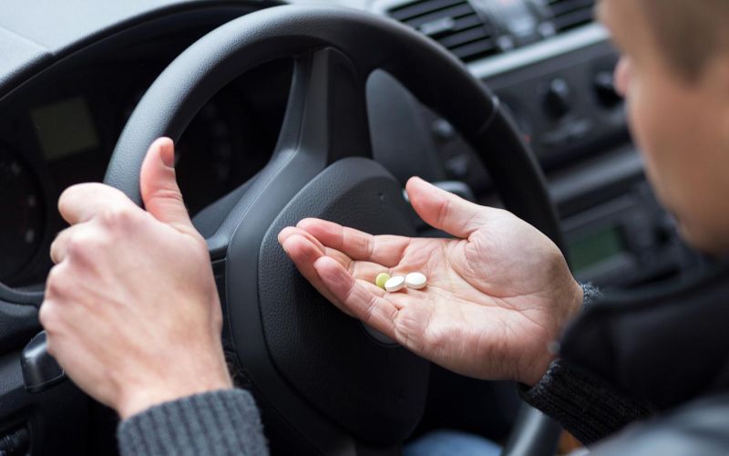 
            Запрет лекарств за рулем, риск возгорания Hyundai, атака Li: итоги недели
        