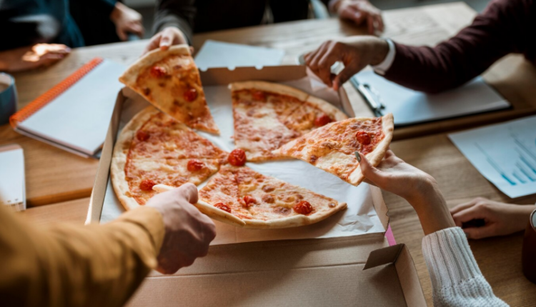 Удобство заказа пиццы с доставкой: почему это лучший выбор