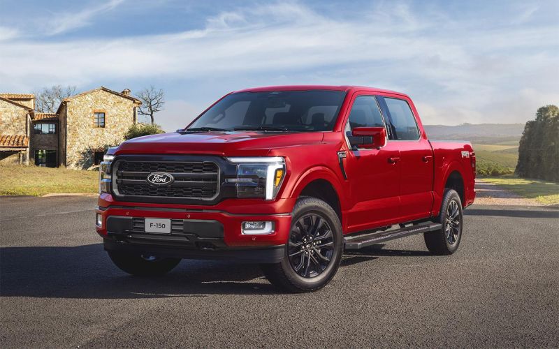 
            Ford отзовет более 850 тыс. автомобилей. Все из-за топливного насоса
        