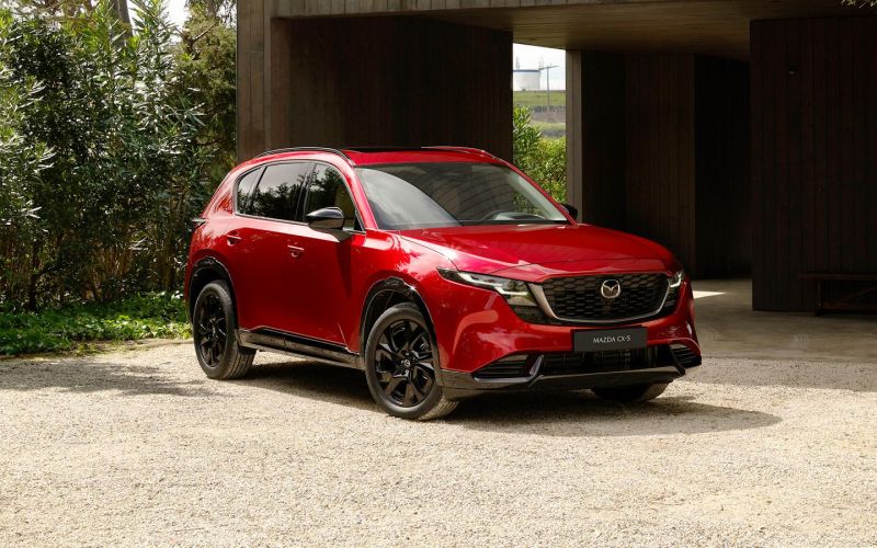 
            Представлен кроссовер Mazda CX-5 нового поколения. Первый обзор
        