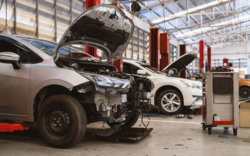 
            Сколько стоит ремонт двигателя, коробки и подвески. Реальная стоимость
        