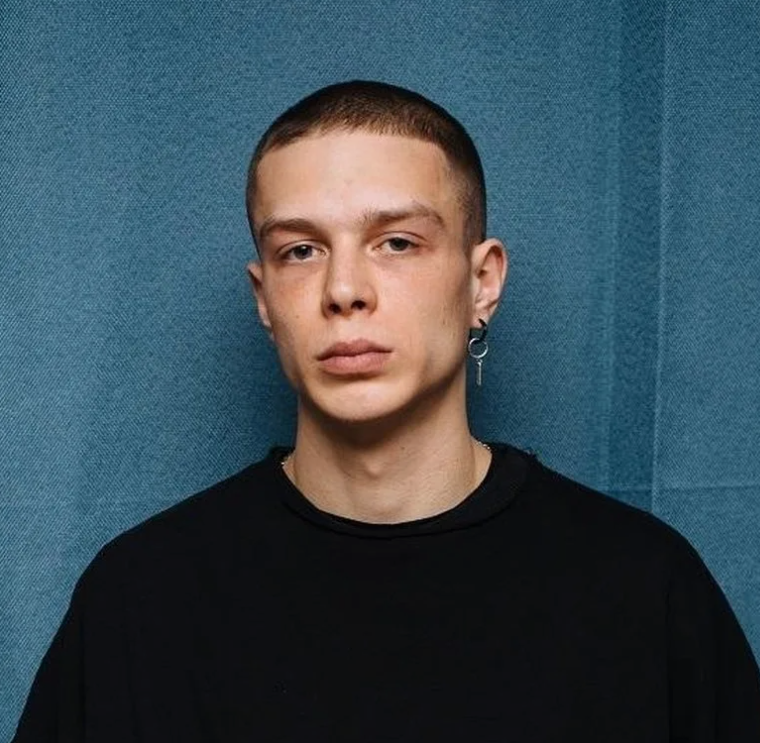 Глеб Калюжный: путь молодого актёра и растущий интерес к его фильмам