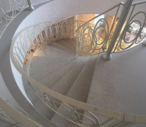 Каменные лестницы и ступени для кухни: стиль, прочность и долговечность