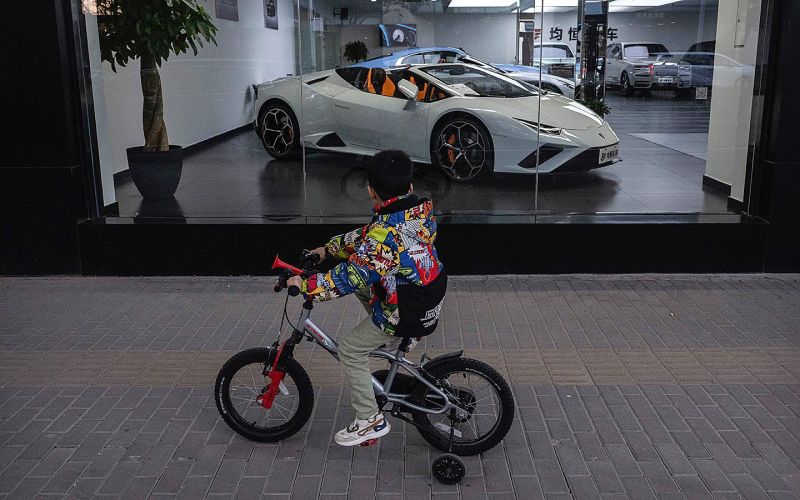 
            Lamborghini изменила курс. Что будет с V12 и при чем тут электрокары
        