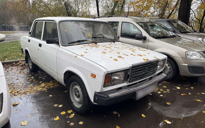 
            «Корч» или машина на каждый день? Как мы покупали ВАЗ-2107 по низу рынка
        