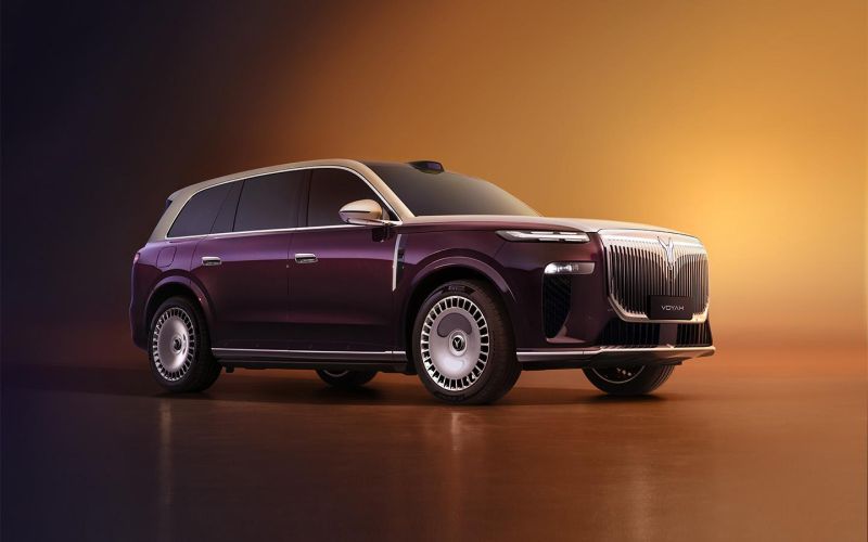 
            Voyah назвал дату премьеры конкурента Li L9 в России. Взгляните на него
        