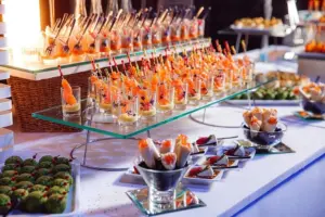Кейтеринг для мероприятия: помощь профессионалов