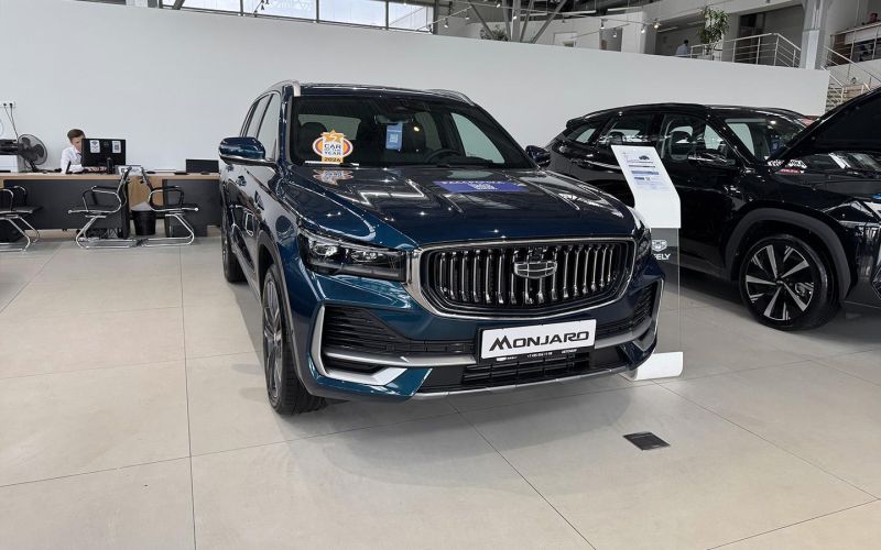 
            Пересели с Toyota, Skoda, VW. Водители — о нюансах владения Geely Monjaro
        