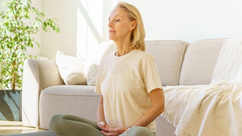 Как избавиться от беспокойства во время стресса: 3 простых упражнения