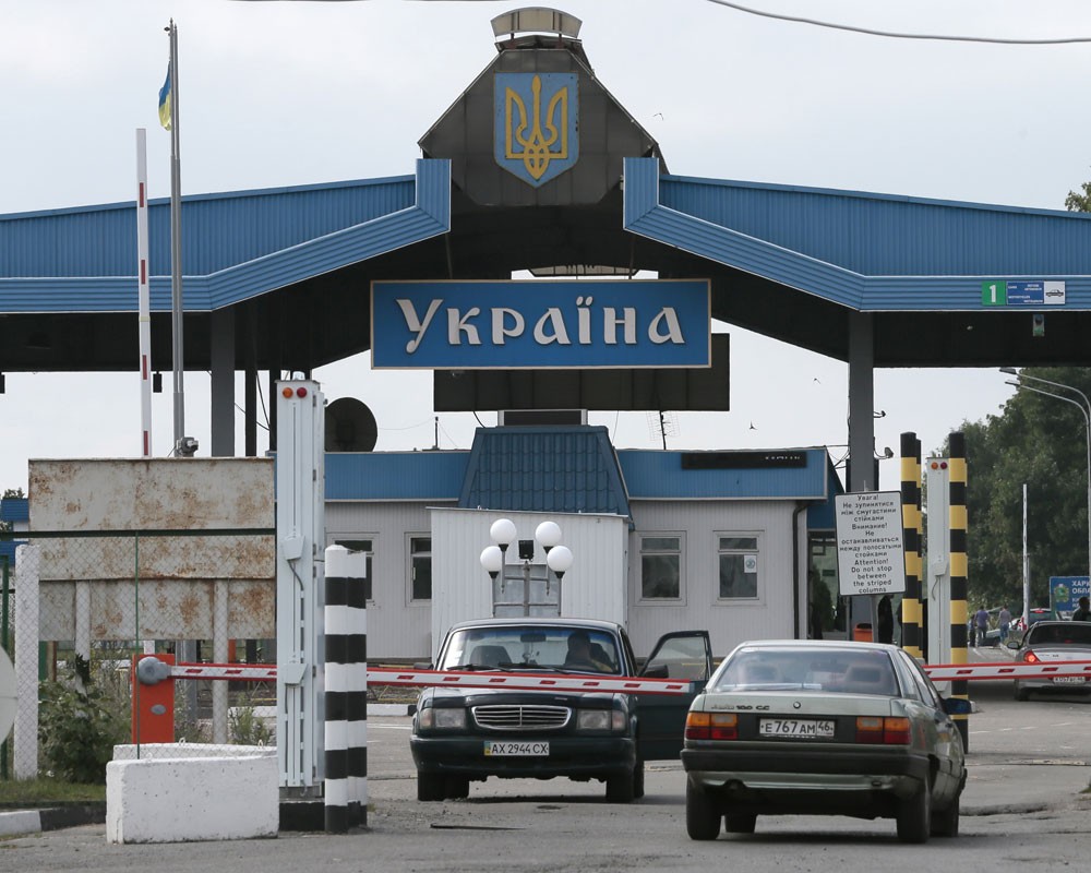 Киев закрыл 16 пунктов пропуска на русско-украинской границе