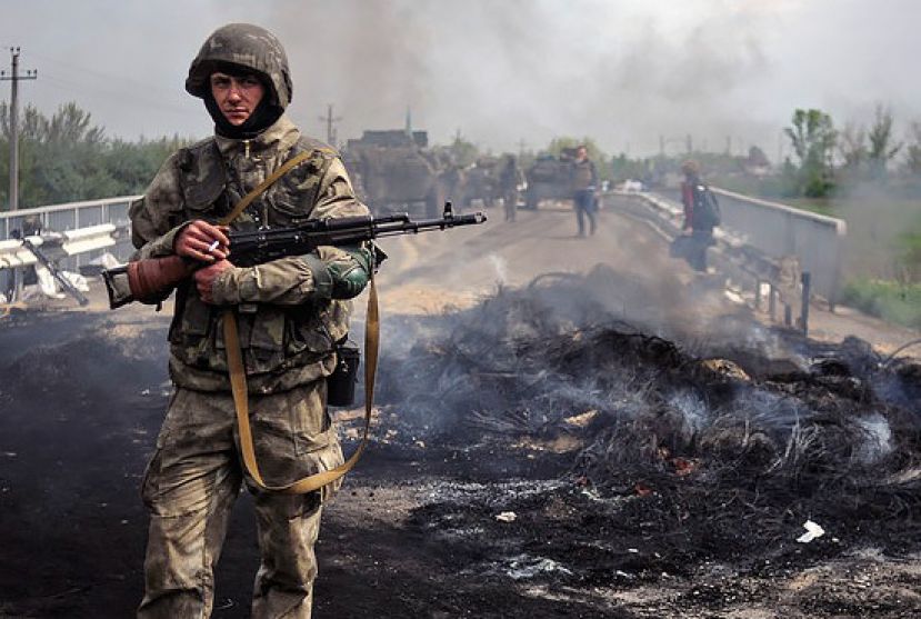 Порошенко ввел в Донецкой области три линии обороны