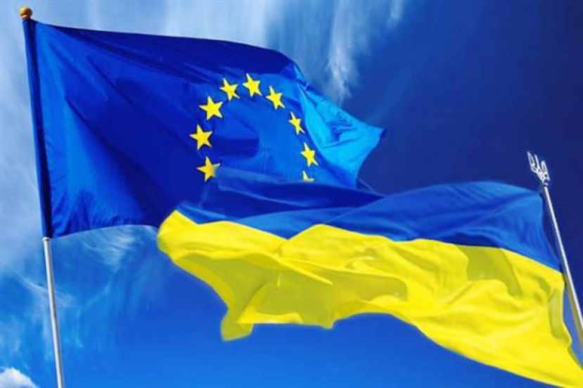 Украина стучит в двери ЕС. Но пока не открывают